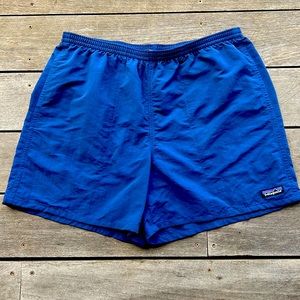 NWT - Patagonia men’s Baggie Shorts - size L